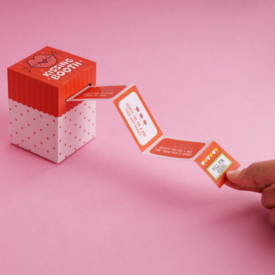 Kiss Coupons Slot Machine